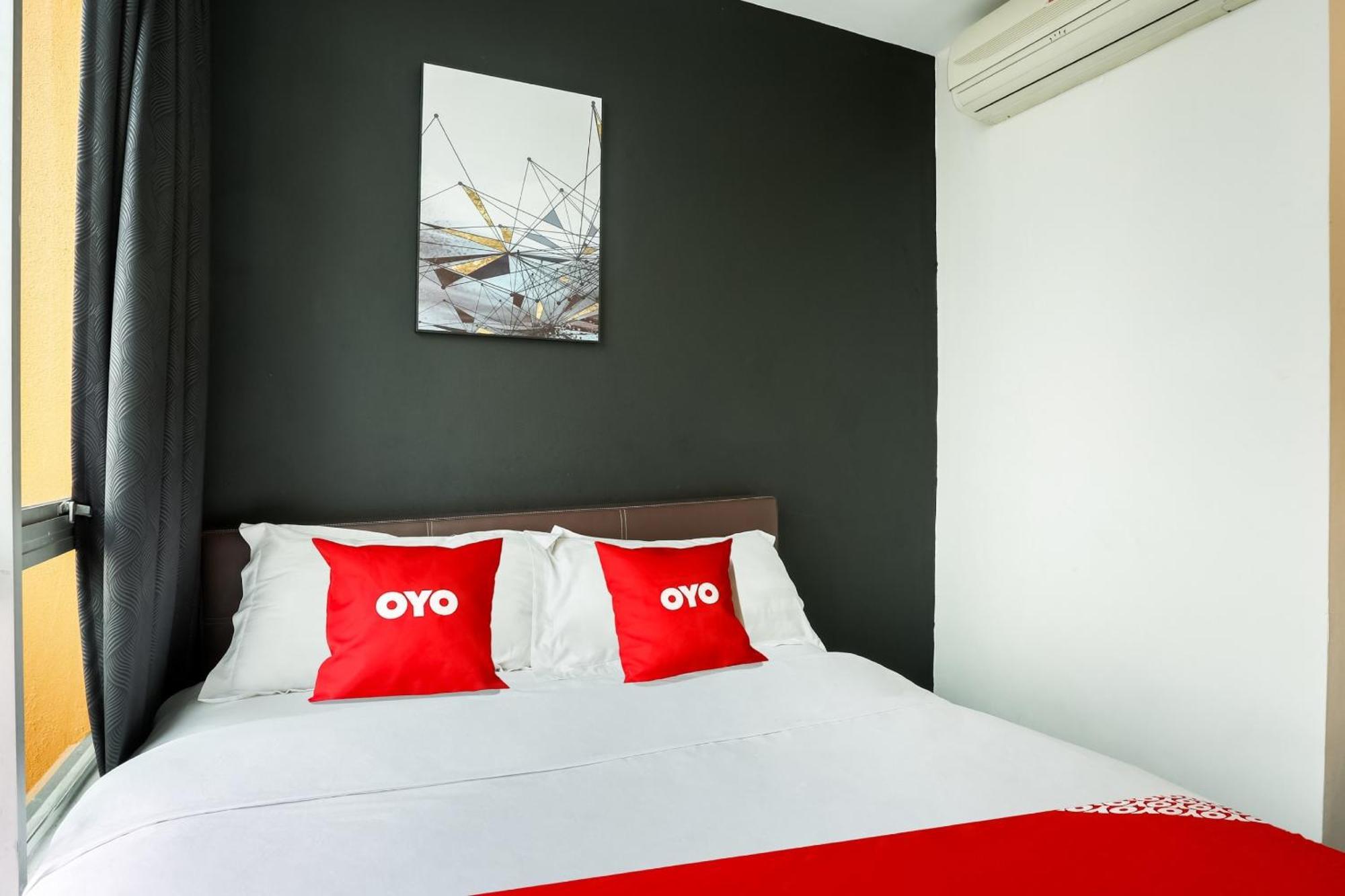 Oyo 90460 Hotel Kl2F Rest & Go Шах-Алам Экстерьер фото