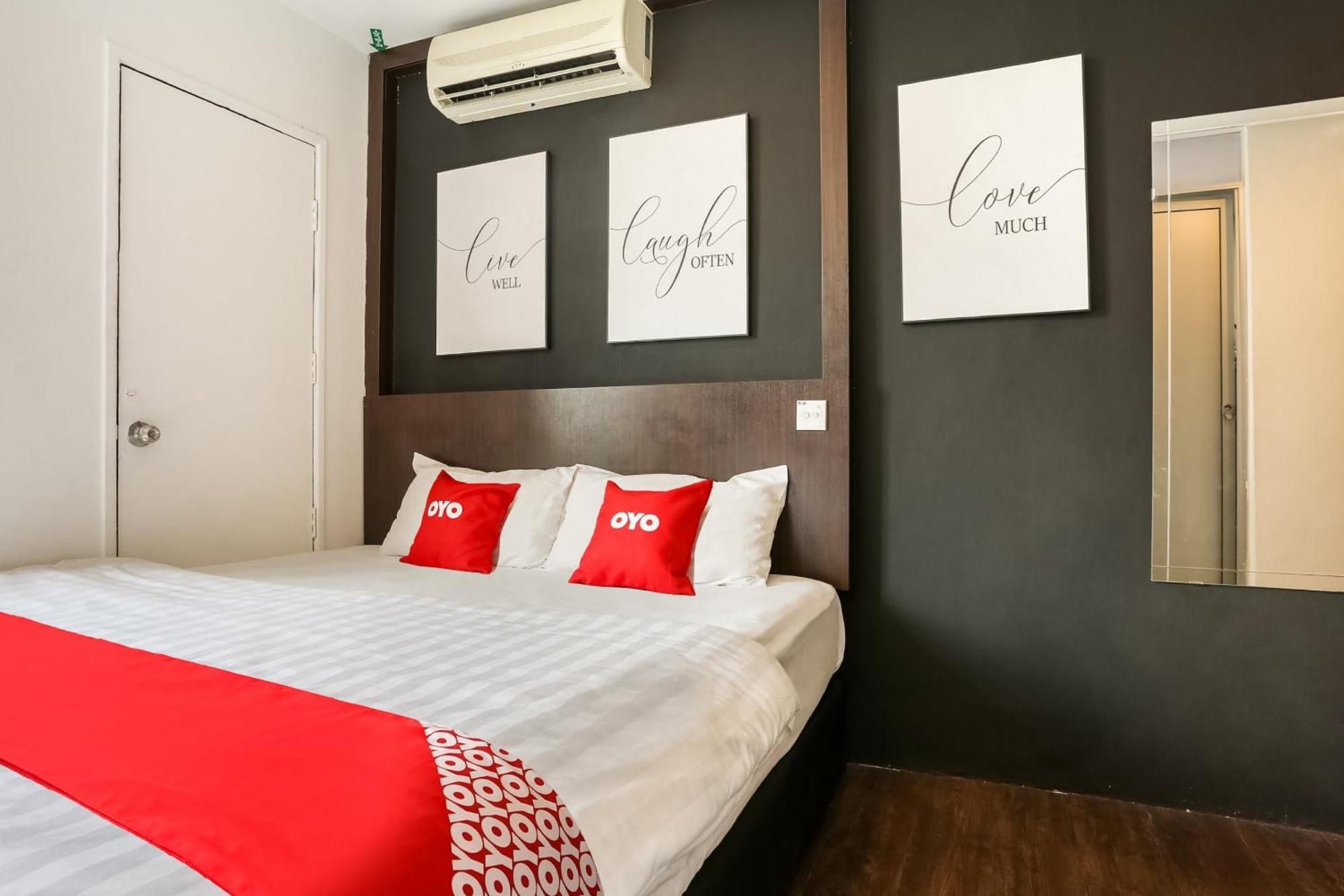 Oyo 90460 Hotel Kl2F Rest & Go Шах-Алам Экстерьер фото