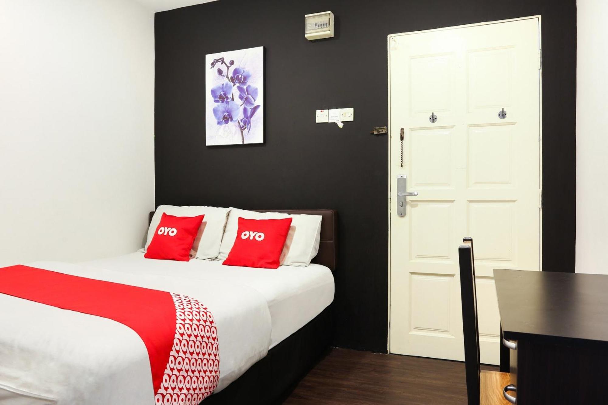 Oyo 90460 Hotel Kl2F Rest & Go Шах-Алам Экстерьер фото