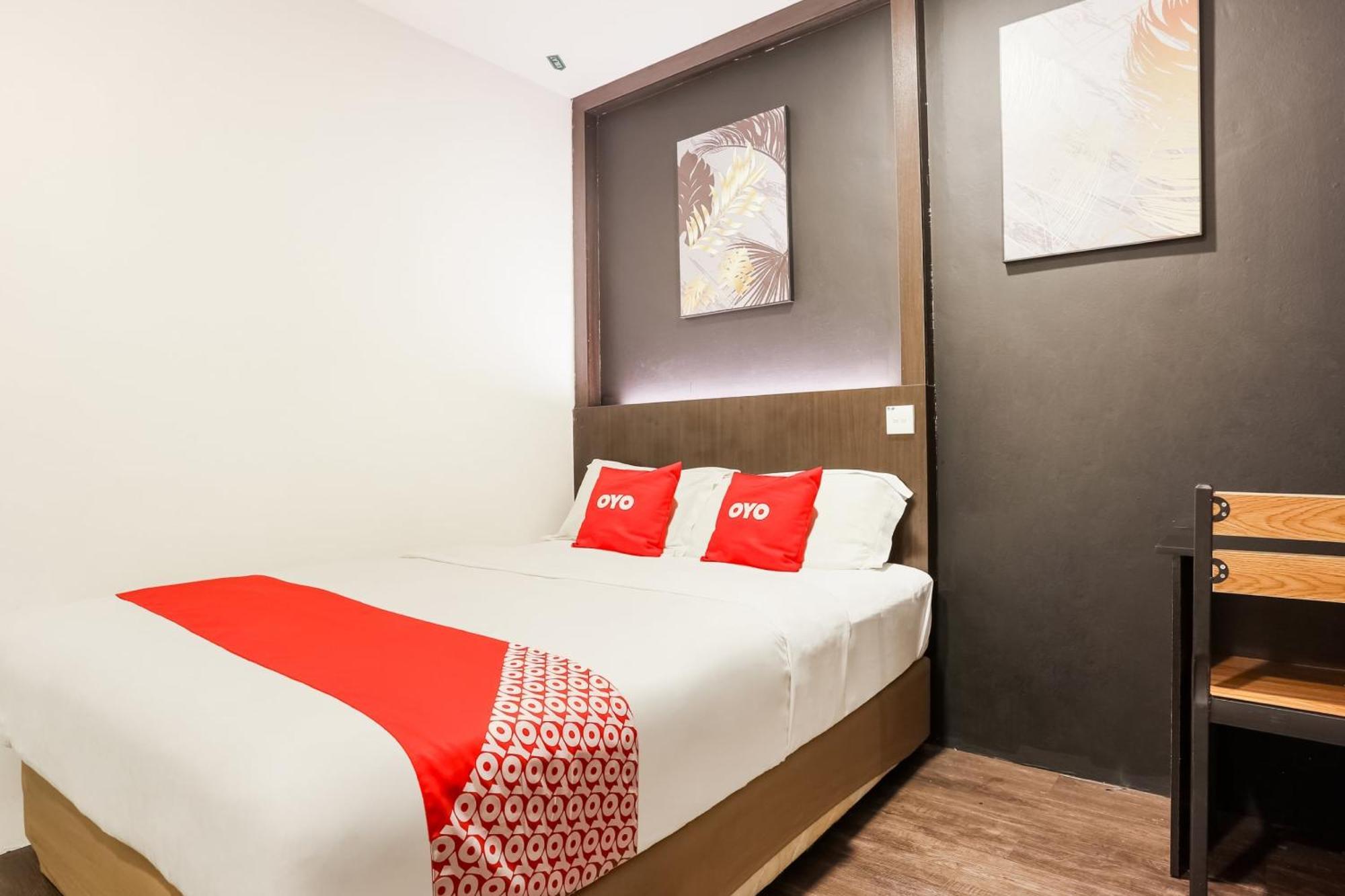 Oyo 90460 Hotel Kl2F Rest & Go Шах-Алам Экстерьер фото
