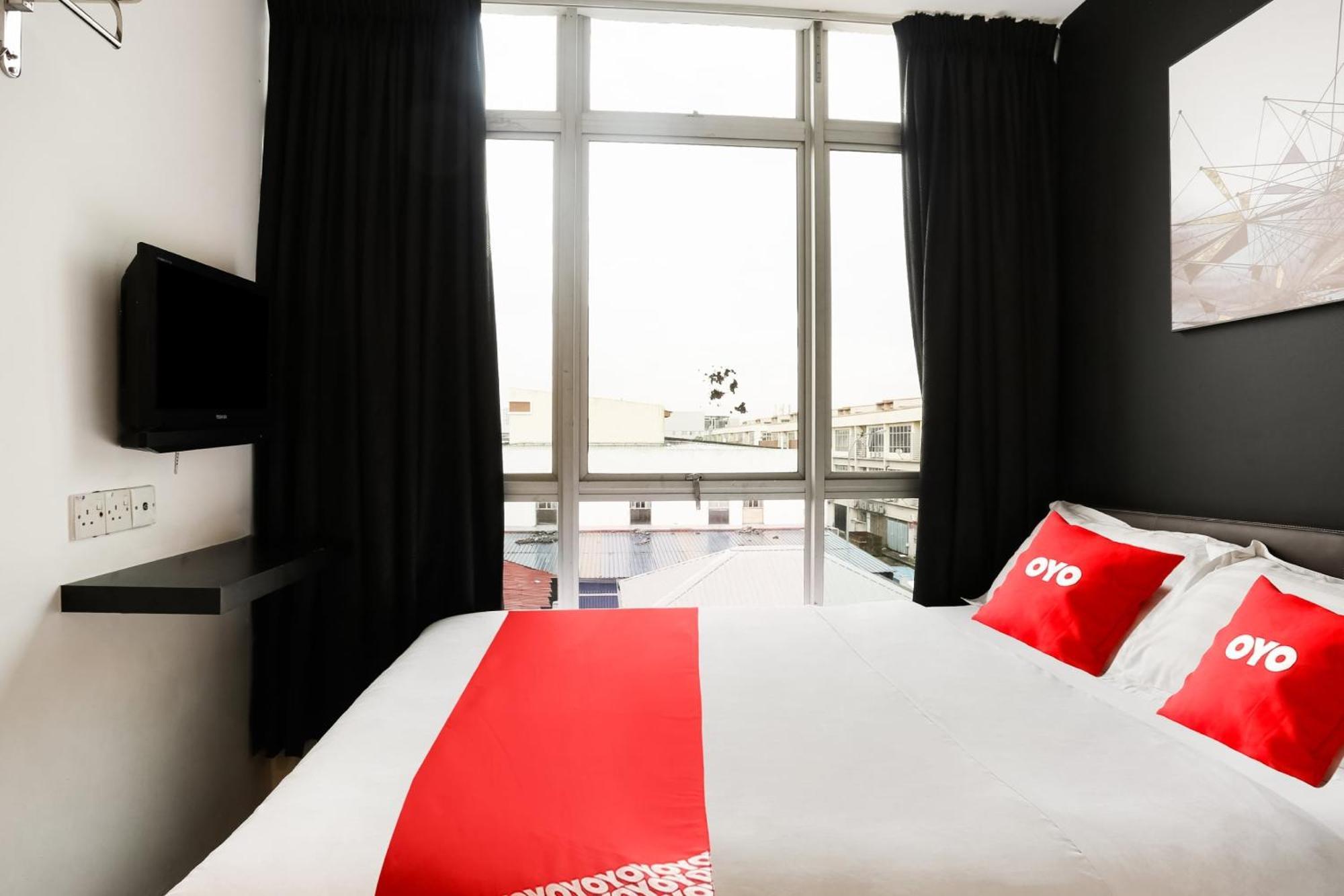 Oyo 90460 Hotel Kl2F Rest & Go Шах-Алам Экстерьер фото