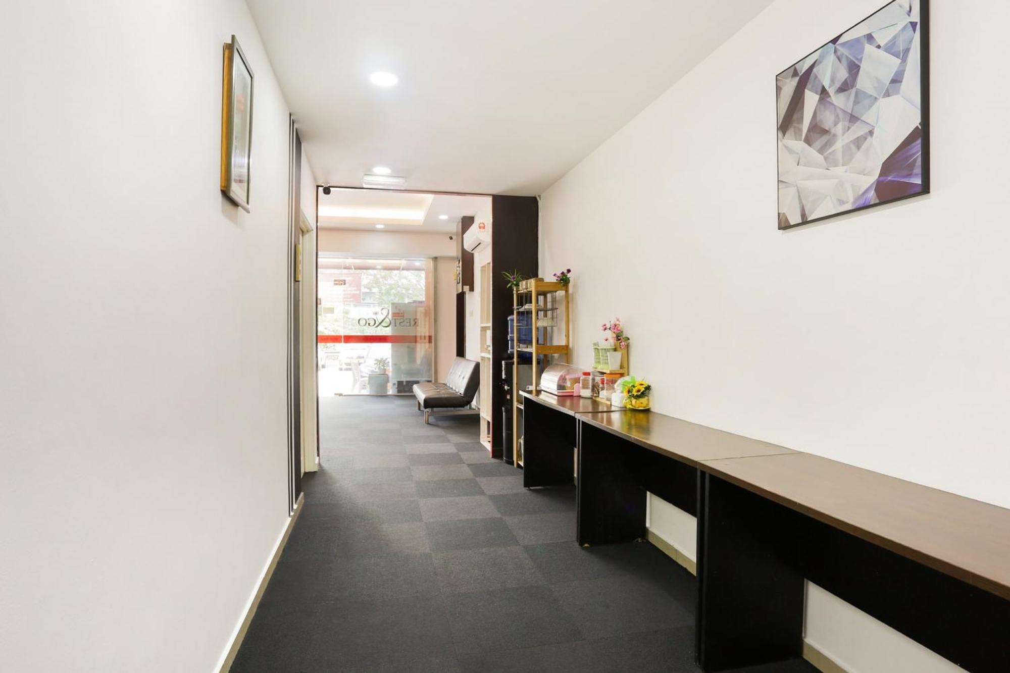 Oyo 90460 Hotel Kl2F Rest & Go Шах-Алам Экстерьер фото