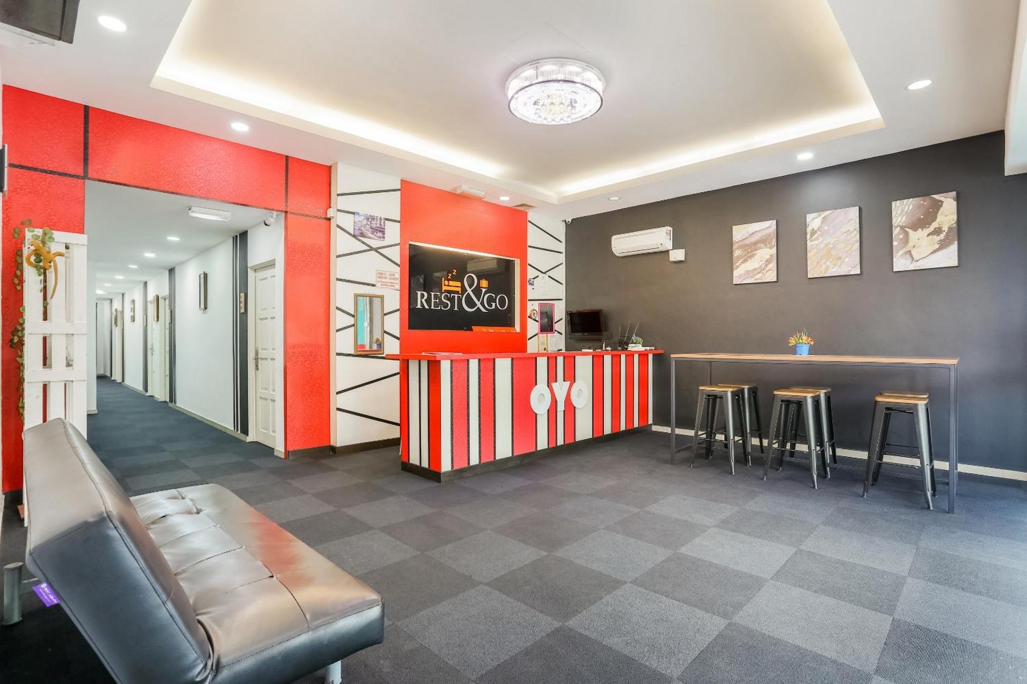 Oyo 90460 Hotel Kl2F Rest & Go Шах-Алам Экстерьер фото